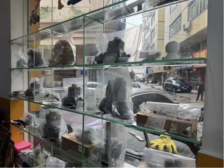 XUNPO parts warehouse interior